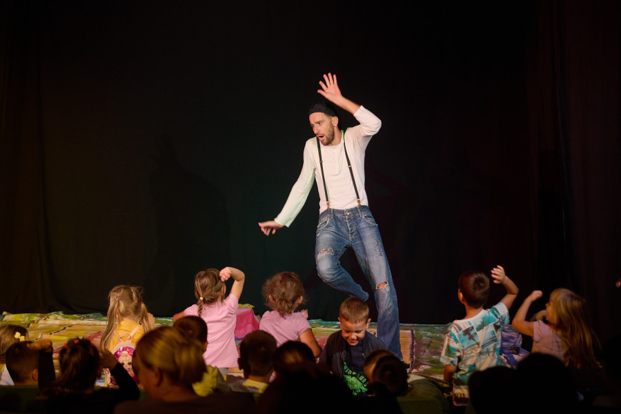 Pozorišna predstava: Bilo dvaput u jednom kraljevstvu